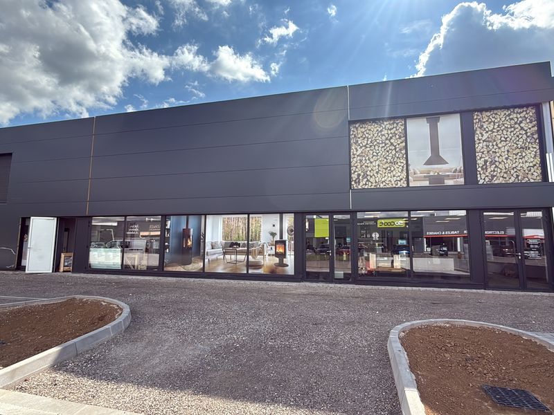 Façade commerciale à Augny